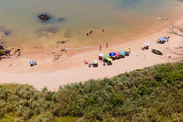 Imagem aérea de Castelhanos e da Praia da Boca da Baleia na cidade da Anchieta no litoral do...
