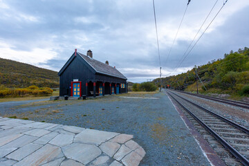 Norwegia stacja kolejowa - obrazy, fototapety, plakaty