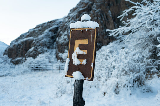 Sign E On The Mountain 