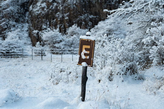 Sign E On The Mountain 