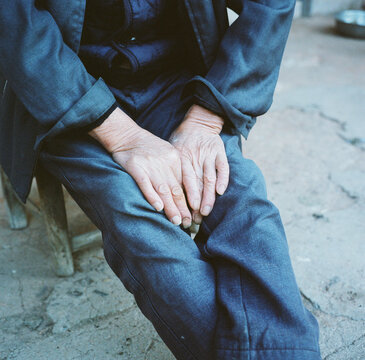 Grandpa's wrinkled hands