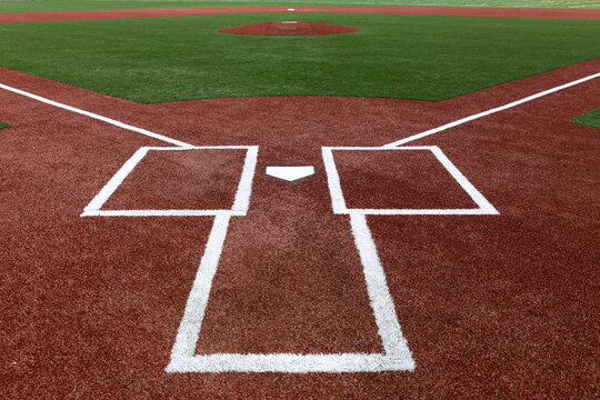 Batter's box and home plate at Baseball field with nobody