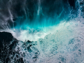 Fototapeta premium Top down view of ocean wave