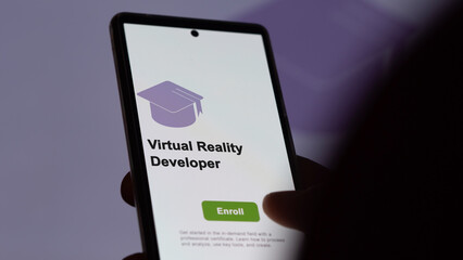 Virtual Reality Developer program. A student enrolls in courses to study, to learn a new skill and pass certification. Text in French