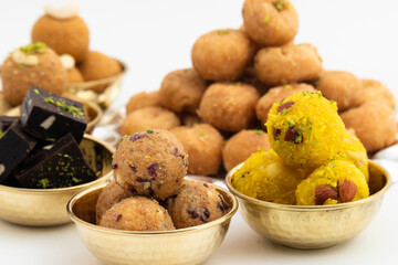 Indian Mithai Gulab Churma Ke Laddu Or Choorma Ke Ladoo Is Made Of Whole Wheat Jada Gehun Ka Atta, Khus Khus, Gur, Jaggery, Kaju, Badam, Edible Rose Petals, Dry Fruits In Desi Ghee Or Clarified Butter