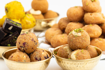 Indian Mithai Gud Churma Ke Laddu Or Choorma Ke Ladoo Is Made Of Whole Wheat Jada Gehun Ka Atta, Khus Khus, Gur, Jaggery, Kaju, Badam, Dry Fruits Roasted In Desi Ghee Or Clarified Butter