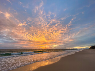 Obraz premium sunrise at the beach