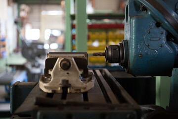 Parts processing with a horizontal milling machine
