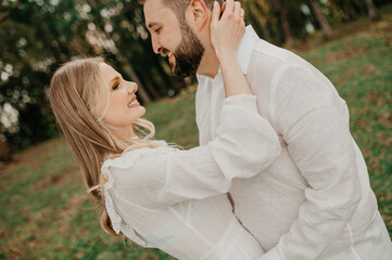 Fototapeta premium Couple love in the field romantic