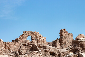 windows, doors, lintels, stone openings in the Pukara de Lasana