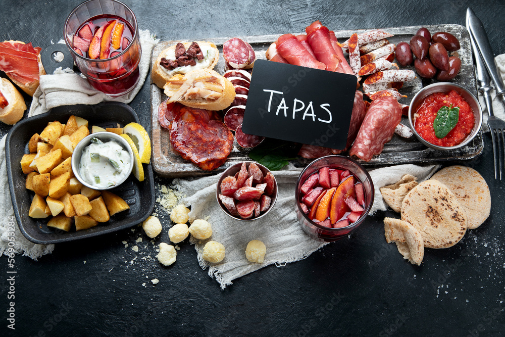 Wall mural Traditional spanish food.