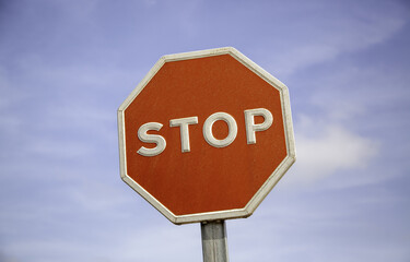 Obraz premium Stop sign with sky