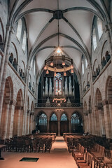 Obraz premium saint cathedral interior view