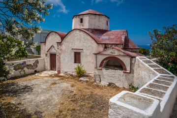 Fototapeta na wymiar Small abandoned chapel in Karpathos