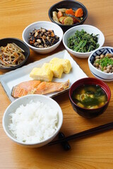 和食イメージ　朝食　昼食