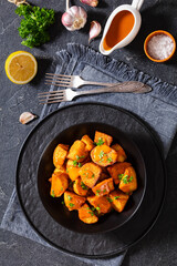 patatas bravas, deep fried potatoes with sauce
