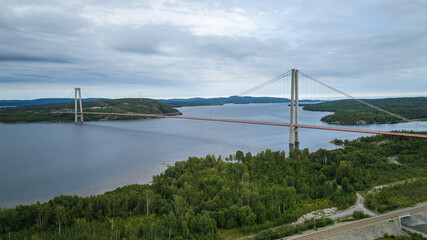 Högakustenbron, Hängebrücke über den Fluss Ångermanälven, Höga Kusten, Schweden