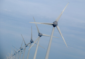 Wind turbines IJsselmeer || Windturbines IJsselmeer