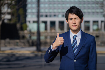 グッドポーズのビジネスマン