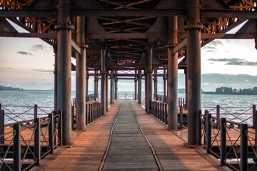Obraz premium muelle del tinto Huelva, Andalucía costa de la luz