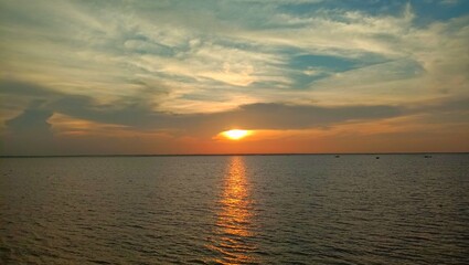 Obraz premium sunset over the sea