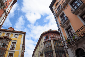 Fototapeta premium view of buildings from below