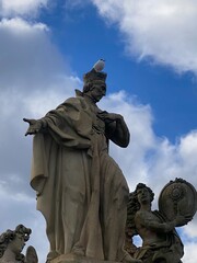 Fototapeta premium statue of st john of nepomuk, Prague