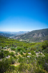 Naklejka premium Canyon Road in California Mountains
