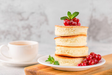 Japanese soft pancakes with berries