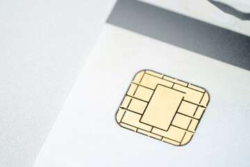 クローズアップされたカードのICチップ