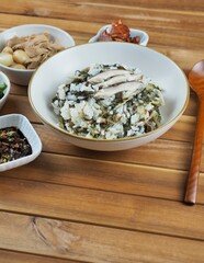 한국음식 시래기 버섯밥과 반찬
