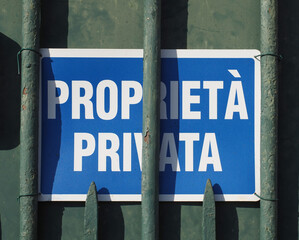 proprieta privata translation private property sign