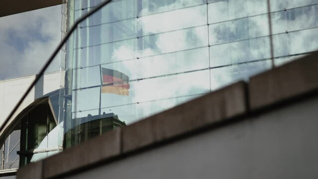 Spiegelungen an Architektur 