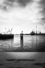 Hamburger Hafen im Schnee