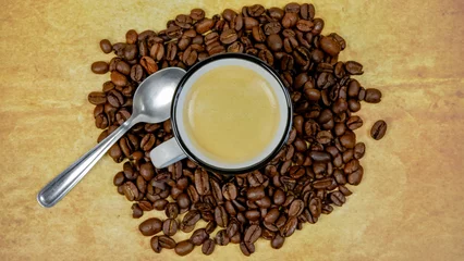 Fotobehang Koffiebar tasse de café et grains de café en gros plan