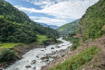 Fototapeta na wymiar View of Marshyangdi river from the trail north of Syange village to Jagat village, Around Annapurna trek, Nepal Himalayas, Nepal