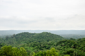 Fototapeta na wymiar Serene view of Sanoor Padav Hills, Mangalore, India during the monsoon season.