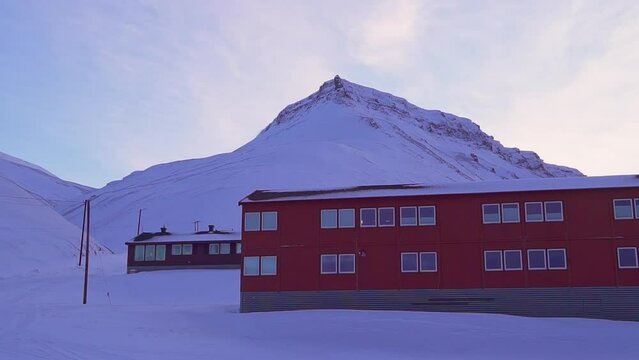 Longyearbyen, town among snow-capped mountains of the archipelago of Svalbard.