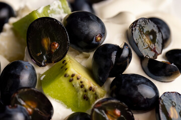 White cottage cheese with sour cream