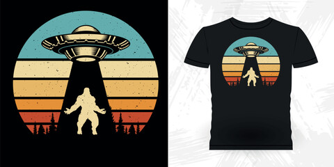 Funny Retro Vintage UFO Alien T-shirt Design - obrazy, fototapety, plakaty