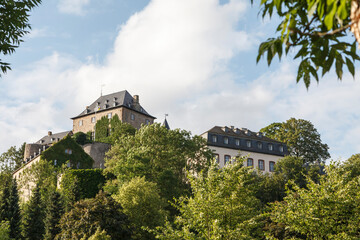 Burg Blankenheim, Schloss oberhalb der Gemeinde Blankenheim in der Eifel, Nordrhein-Westfalen, Deutschland