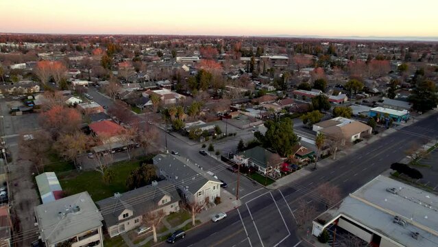 homes and residential neighborhood in turlock california