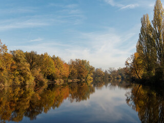 Ehemalige Baggerseen am Main bei Grafenrheinfeld, Landkreis Schweinfurt, Unterfranken, Franken, Bayern, Deutschland