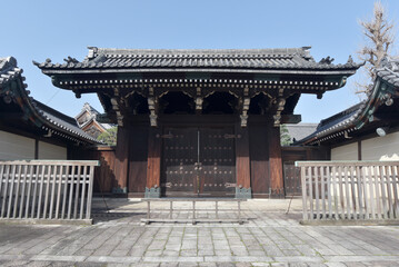 Naklejka premium 東本願寺 玄関門 真宗本廟京都市下京区