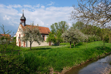 Fototapeta premium Sankt Vituskapelle in Eußenheim, Landkreis Main-Spessart, Unterfranken, Bayern, Deutschland