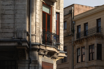 Fototapeta na wymiar Balcony. Architectural details of the building in Istanbul.