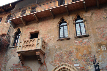 Fototapeta na wymiar Verona, the city of love, the city of legend, remains a beautiful destination.
