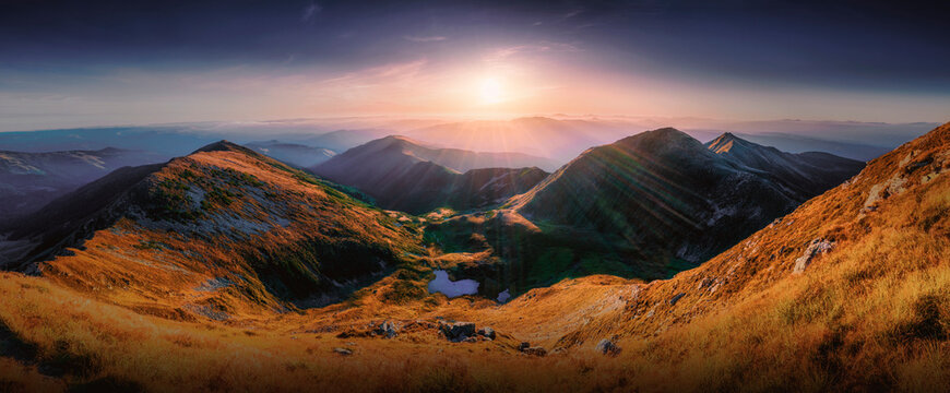 Sunrise like in the Hobbit (Muntii Rodnei - Romania)