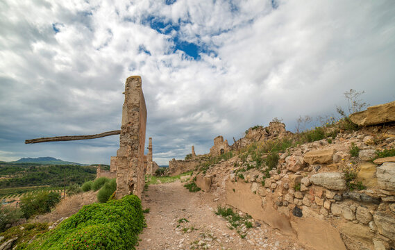 Ruines du village de Corbera de Ebro en Catalogne, Espagne, d&eacute;truit pendant la Guerre Civile