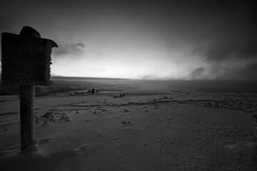 Faszinierender Sonnenuntergang auf der Wasserkuppe in der Rhön3